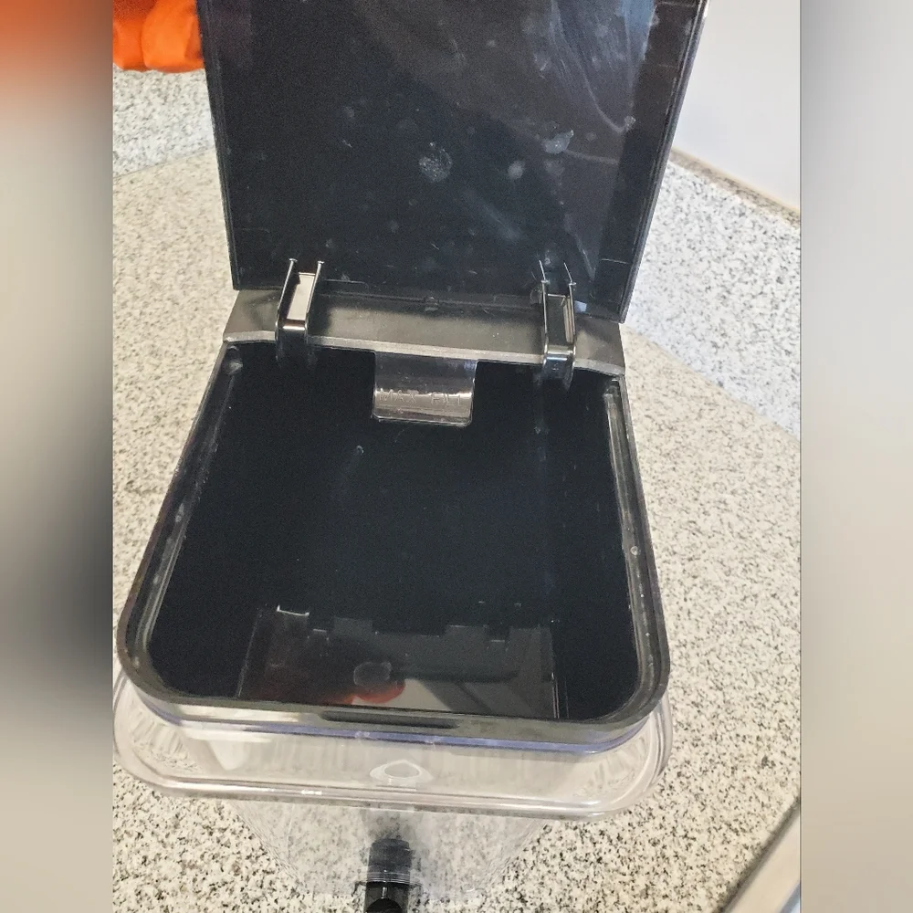 Brita Water Filter Dispenser with Black Lid - Picture 2 of 9